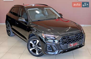 Внедорожник / Кроссовер Audi Q5 2022 в 
