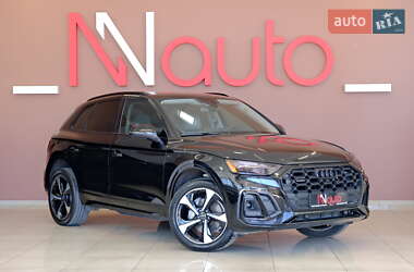 Внедорожник / Кроссовер Audi Q5 2022 в 