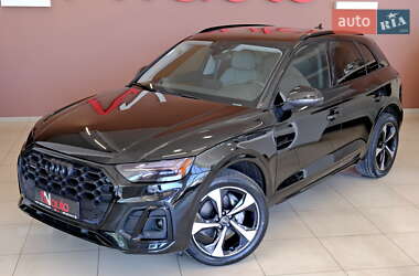 Внедорожник / Кроссовер Audi Q5 2022 в 