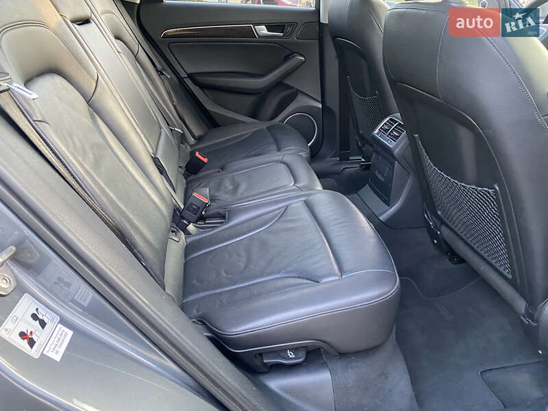 Внедорожник / Кроссовер Audi Q5 2015 в Самборе