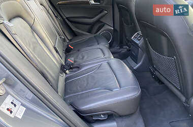 Внедорожник / Кроссовер Audi Q5 2015 в 