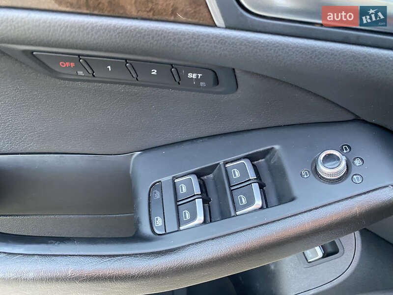 Внедорожник / Кроссовер Audi Q5 2015 в Самборе