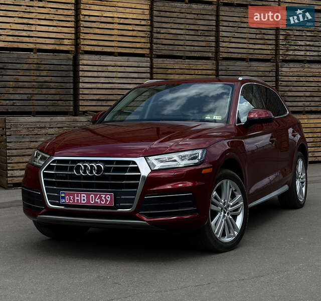 Внедорожник / Кроссовер Audi Q5 2018 в 