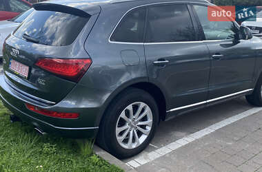 Позашляховик / Кросовер Audi Q5 2016 в 