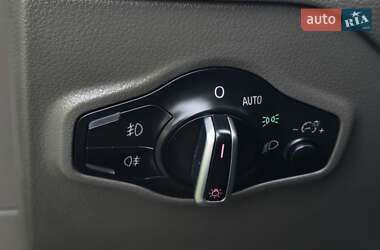 Позашляховик / Кросовер Audi Q5 2015 в 