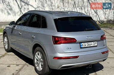 Позашляховик / Кросовер Audi Q5 2018 в 