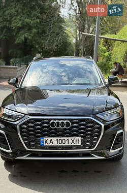Внедорожник / Кроссовер Audi Q5 2022 в 