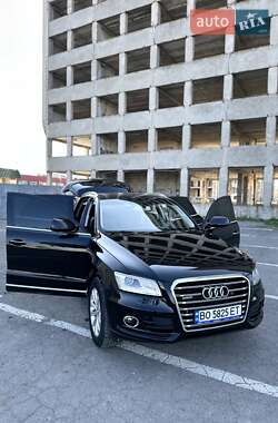 Внедорожник / Кроссовер Audi Q5 2015 в 