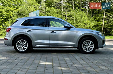 Внедорожник / Кроссовер Audi Q5 2021 в 