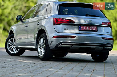 Внедорожник / Кроссовер Audi Q5 2021 в 