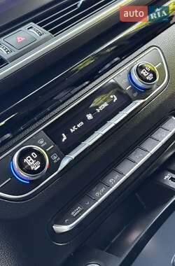 Внедорожник / Кроссовер Audi Q5 2021 в 