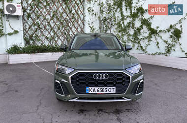 Внедорожник / Кроссовер Audi Q5 2021 в 