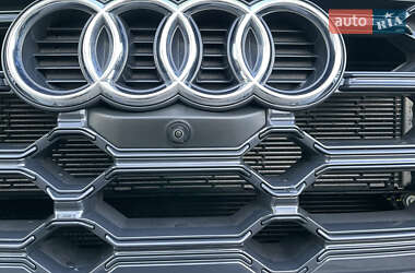 Внедорожник / Кроссовер Audi Q5 2021 в 