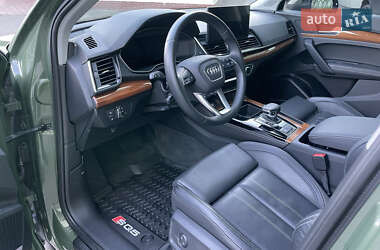 Внедорожник / Кроссовер Audi Q5 2021 в 
