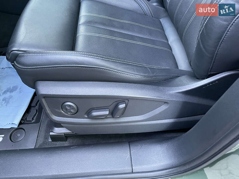 Позашляховик / Кросовер Audi Q5 2021 в Києві фото 20 Позашляховик / Кросовер Audi Q5 2021 в Києві