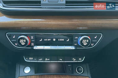 Внедорожник / Кроссовер Audi Q5 2021 в 