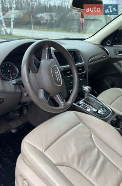 Позашляховик / Кросовер Audi Q5 2015 в 