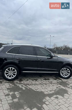 Позашляховик / Кросовер Audi Q5 2015 в 