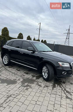 Позашляховик / Кросовер Audi Q5 2015 в 