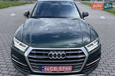 Внедорожник / Кроссовер Audi Q5 2017 в 