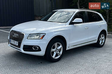 Позашляховик / Кросовер Audi Q5 2015 в 