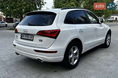 Позашляховик / Кросовер Audi Q5 2015 в 