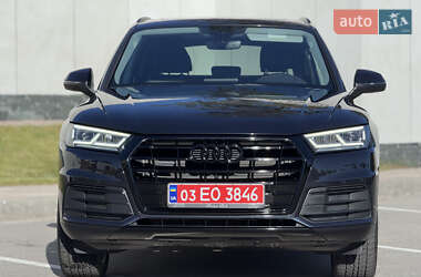 Внедорожник / Кроссовер Audi Q5 2018 в 