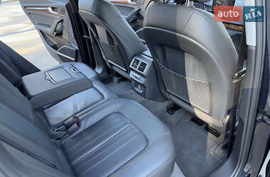 Внедорожник / Кроссовер Audi Q5 2018 в 