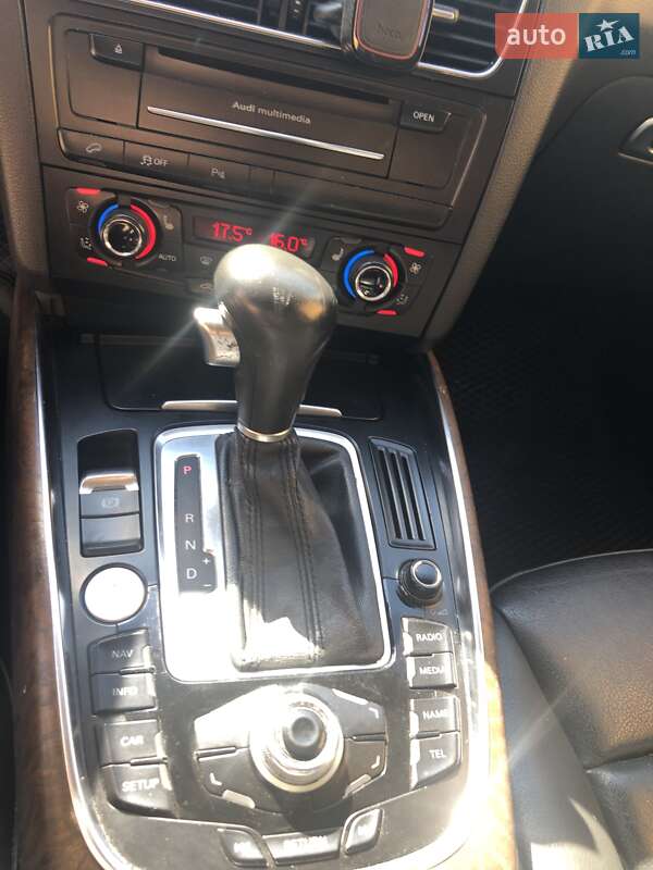 Внедорожник / Кроссовер Audi Q5 2011 в Хусте