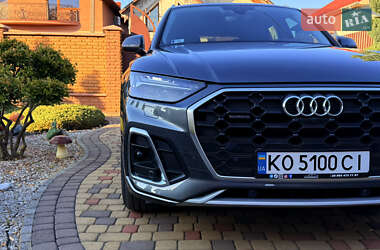 Внедорожник / Кроссовер Audi Q5 2022 в 