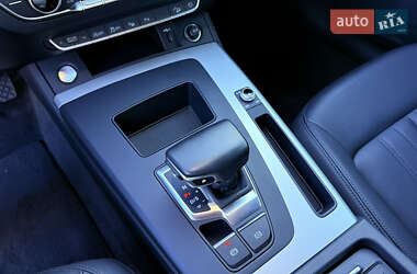 Внедорожник / Кроссовер Audi Q5 2022 в 