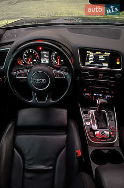Внедорожник / Кроссовер Audi Q5 2015 в 