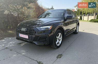Позашляховик / Кросовер Audi Q5 2023 в 