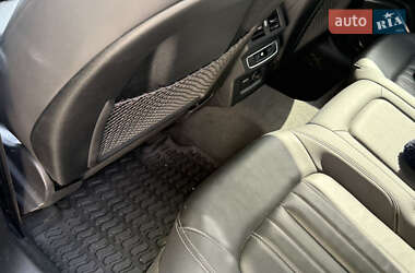Позашляховик / Кросовер Audi Q5 2023 в 