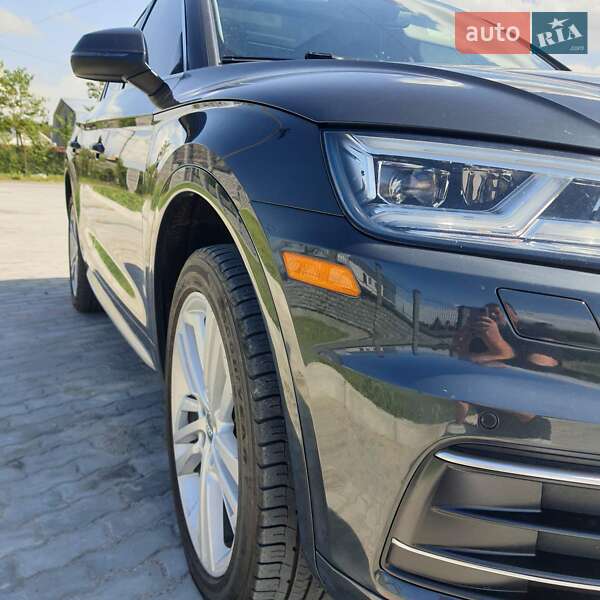 Внедорожник / Кроссовер Audi Q5 2018 в Костополе