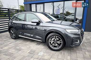 Внедорожник / Кроссовер Audi Q5 2021 в 