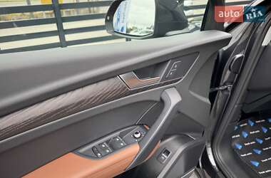 Внедорожник / Кроссовер Audi Q5 2021 в 