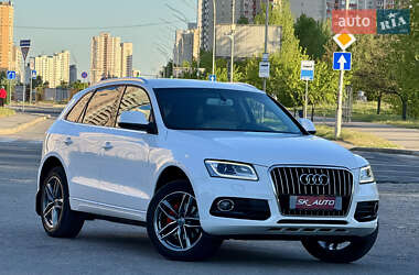 Позашляховик / Кросовер Audi Q5 2012 в 