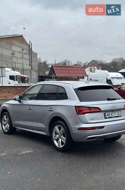 Внедорожник / Кроссовер Audi Q5 2017 в 