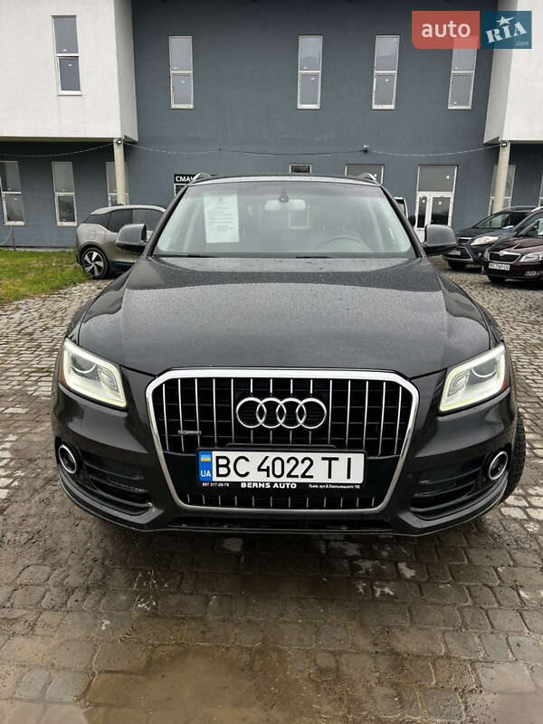 Позашляховик / Кросовер Audi Q5 2015 в 