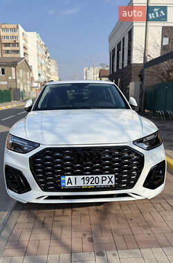 Внедорожник / Кроссовер Audi Q5 2022 в 