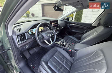 Позашляховик / Кросовер Audi Q5 2021 в 