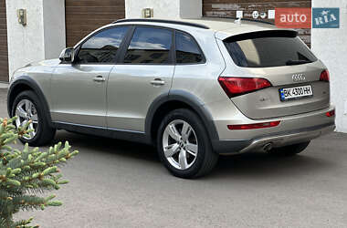 Позашляховик / Кросовер Audi Q5 2012 в 