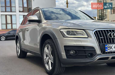 Позашляховик / Кросовер Audi Q5 2012 в 