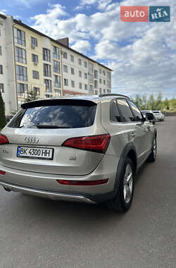 Позашляховик / Кросовер Audi Q5 2012 в 