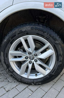 Внедорожник / Кроссовер Audi Q5 2020 в 