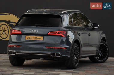 Позашляховик / Кросовер Audi Q5 2017 в 