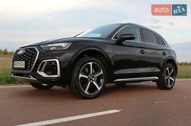 Позашляховик / Кросовер Audi Q5 2021 в 