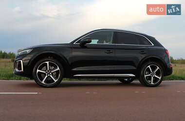 Позашляховик / Кросовер Audi Q5 2021 в 