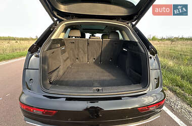 Позашляховик / Кросовер Audi Q5 2021 в 